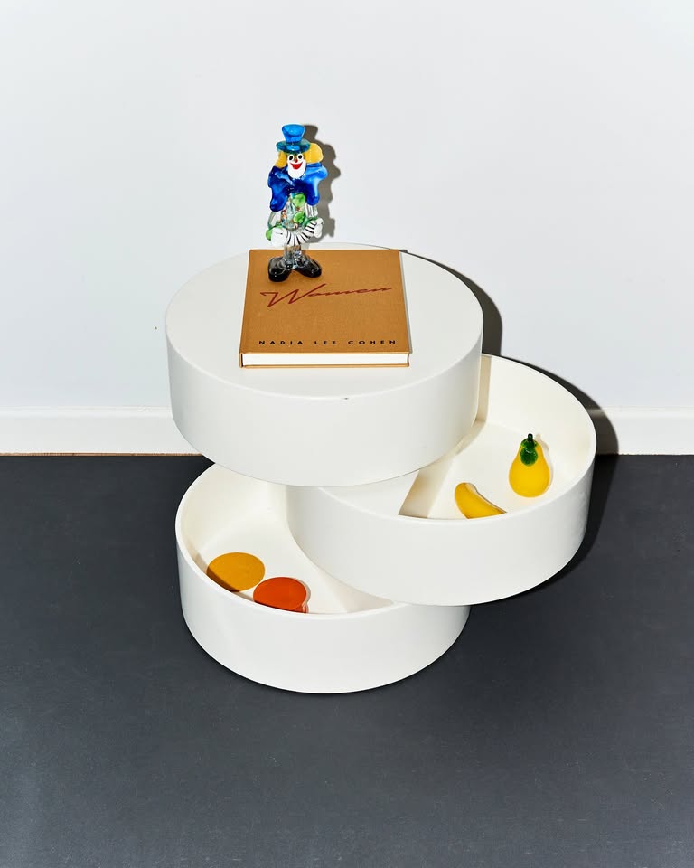 3-tier Circular Articulated White Swivel Side Table 1970s Italian Mid Century