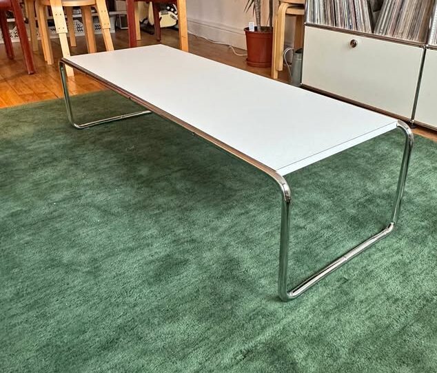 Knoll Laccio Coffee table
