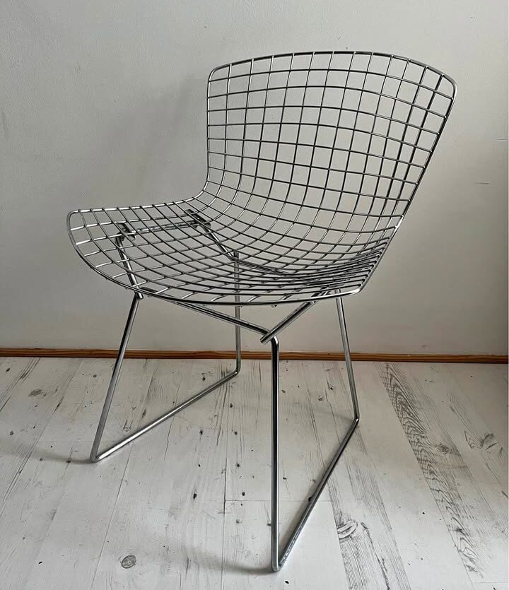 FBM Authentic Bertoia side chair, chrome