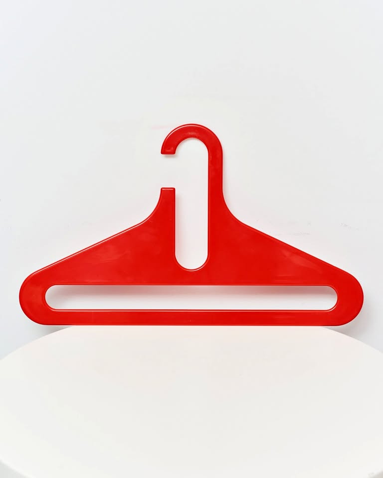 FBM Set of 10x Vintage Coat Lucite Hangers ‘17626’ by Maija Ruoslanti for Finnish MK Karhumuovi c.1970